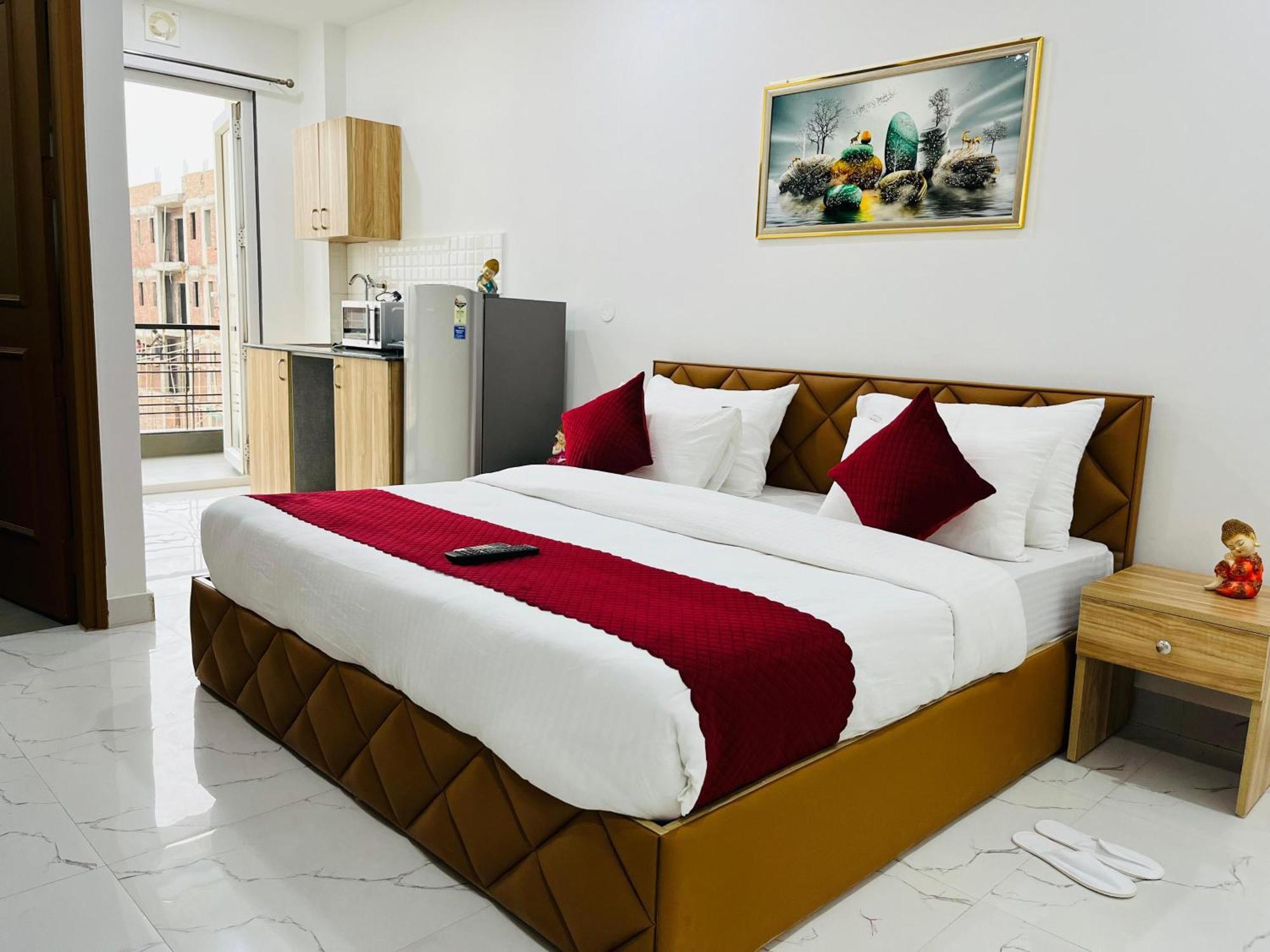 The Lodgers Studio Apartment Infront Of Artemis Hospital Gurugram Gurgaon Esterno foto