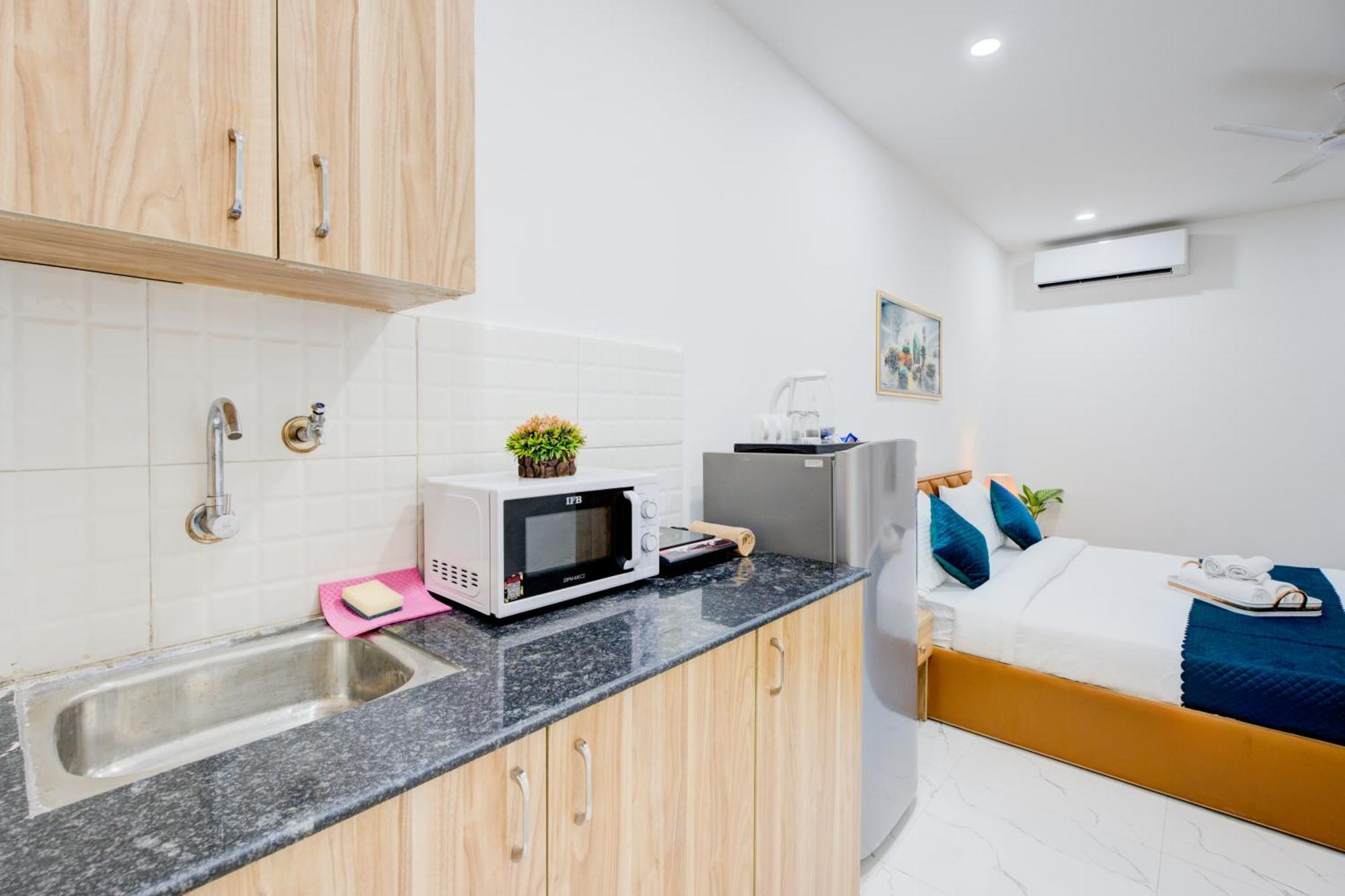 The Lodgers Studio Apartment Infront Of Artemis Hospital Gurugram Gurgaon Esterno foto