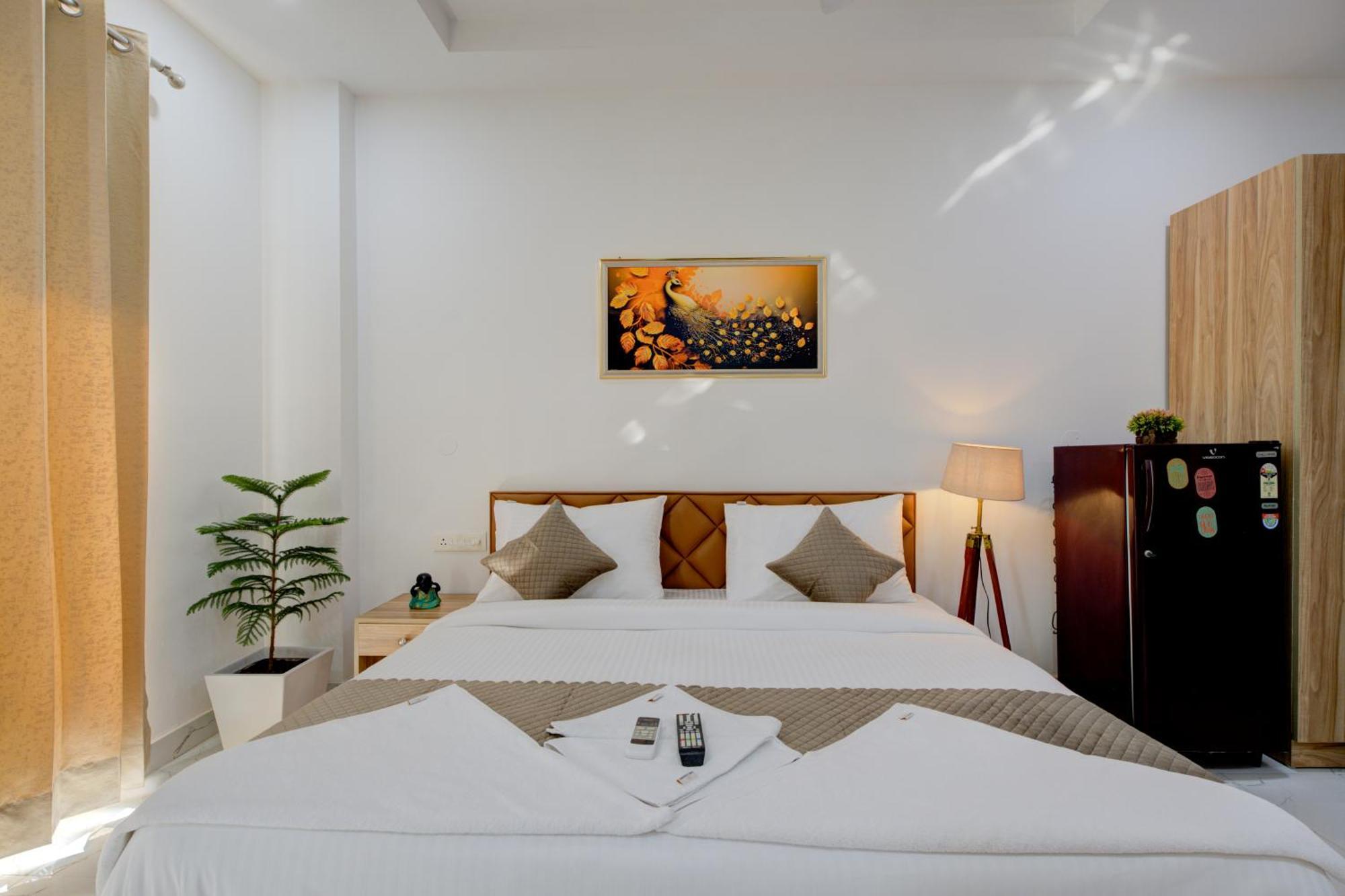 The Lodgers Studio Apartment Infront Of Artemis Hospital Gurugram Gurgaon Esterno foto