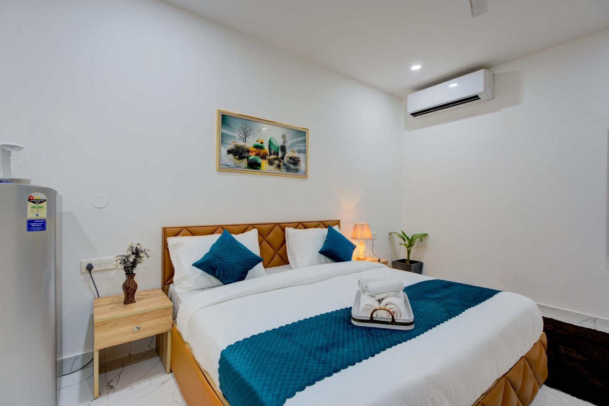 The Lodgers Studio Apartment Infront Of Artemis Hospital Gurugram Gurgaon Esterno foto