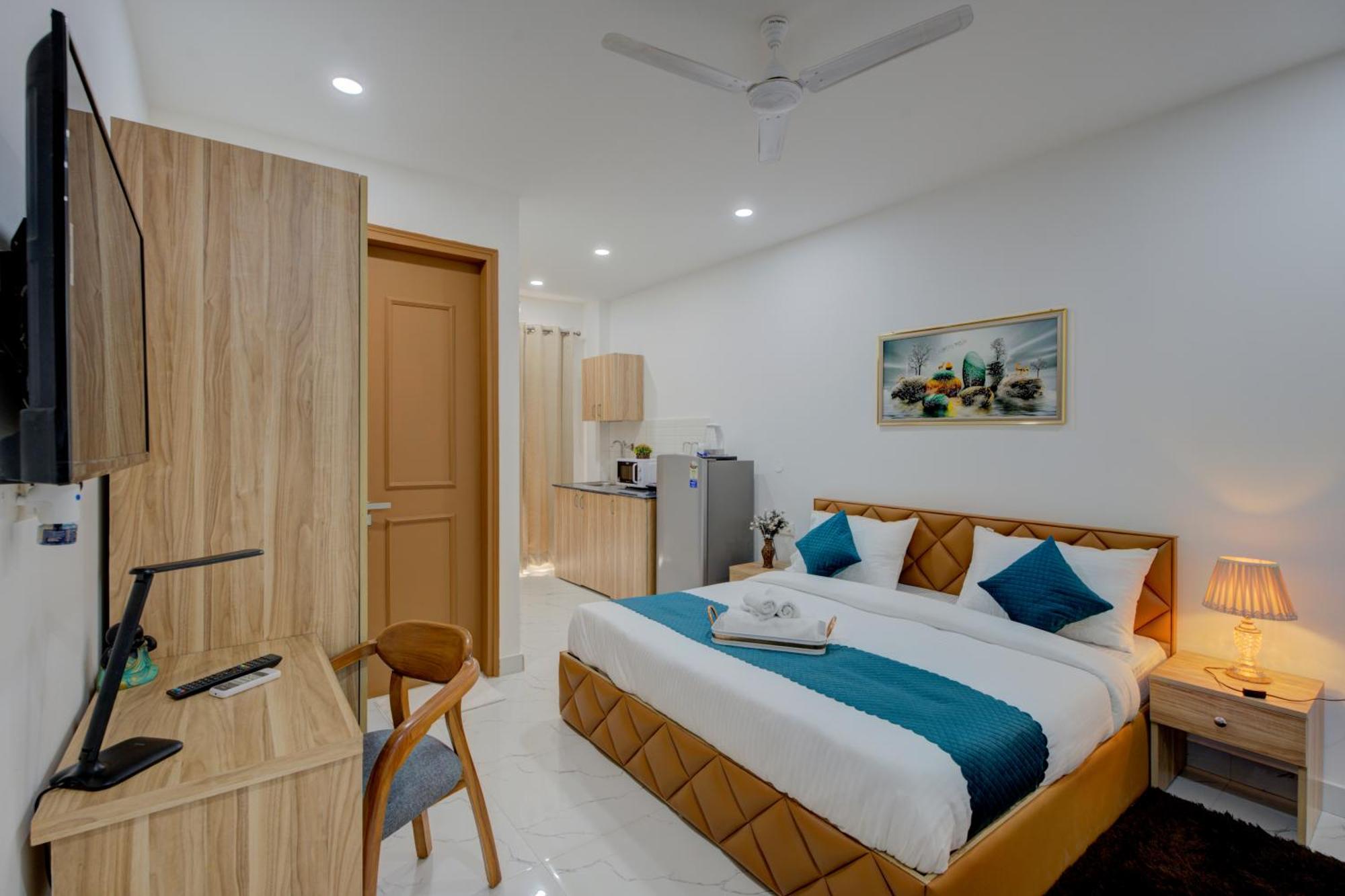 The Lodgers Studio Apartment Infront Of Artemis Hospital Gurugram Gurgaon Esterno foto